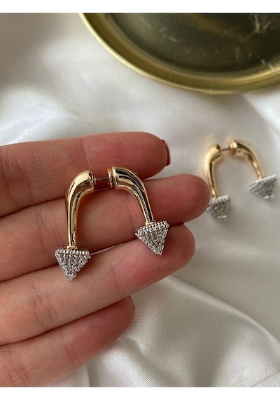 Pinery Jewels Vıp Seri - Zirkon Taşlı Piramit Sallantılı Altın Kaplama Kadın Kü Altın