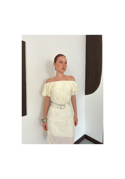 Verymoda Kayık Yaka Piliseli Kemerli Elbise D1694 Krem