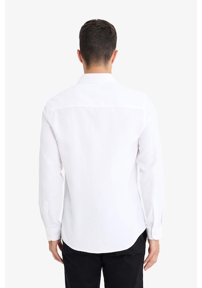 DeFacto Slim Fit Dar Kesim Polo Yaka Dokulu Uzun Kollu Beyaz Gömlek T2066AZ25SPWT34