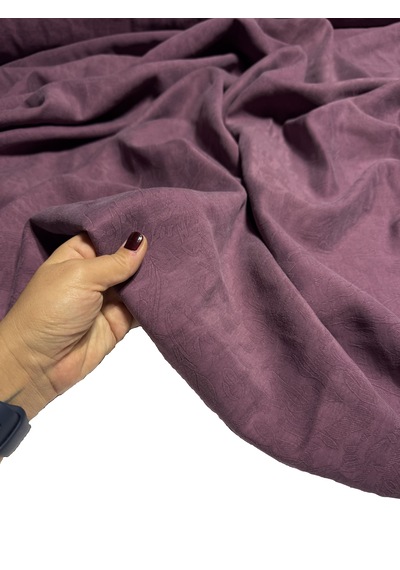 Jakarlı Modal Cupro Kumaş 160 Cm En Kabartmalı Desenli Parlak Yüzey Gül Kurusu