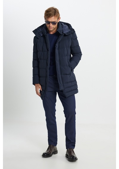 AC&Co / Altınyıldız Classics Erkek Lacı Standart Fit Normal Kesim Çıkma Kapüşon Dik Yaka Yan Cepli Kaban Lacivert AC&Co / Altınyıldız Classics Erkek Lacı Standart Fit Normal Kesim Çıkma Kapüşon Dik Yaka Yan Cepli Kaban Lacivert