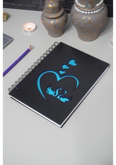 Kuğu Aşk Tasarım Siyah Ahşap Kapaklı Defter - Çizgisiz Defter - Sevgiliye Hediye - A5 Notebook