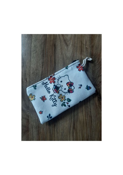 Sanrio Karakterleri Hello Kity Beyaz Fon Çiçekli Desenli Tasarım Kalaemlik - Cüzdan Diğer