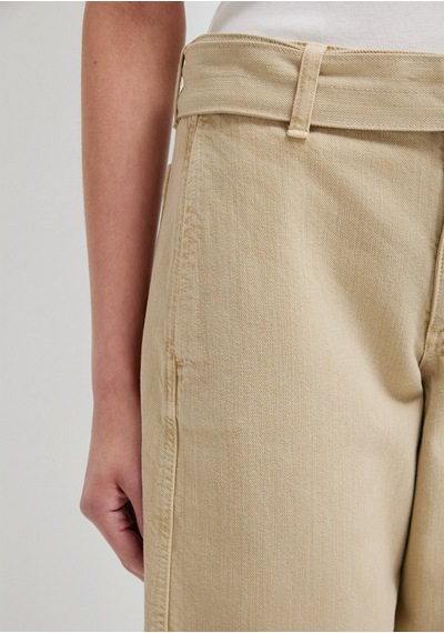 Mavi - Kemerli Bej Pantolon 1011183-70153 Bej