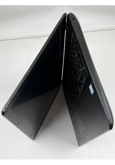 Samsung NP300ESL i3-6006U 12 GB 128 GB SSD 15.6" W11P Dizüstü Bilgisayar (Outlet)