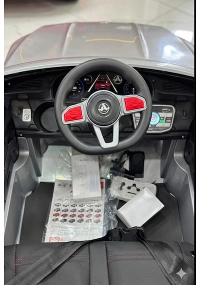 Voyage Akülü Araba Uzaktan Kumandalı 4x2 12 Volt Beyaz