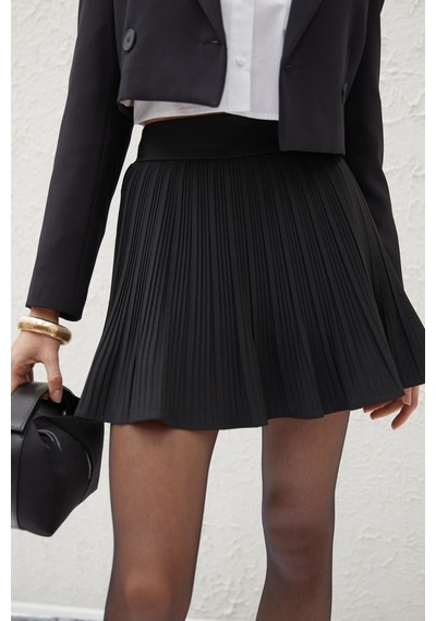 Fashion Cocktail Astarı Şortlu Pileli Pliseli Beli Lastikli Ofis Günlük Gecelik Mini Dalgalı Hareketli Şort Etek Siyah Fashion Cocktail Astarı Şortlu Pileli Pliseli Beli Lastikli Ofis Günlük Gecelik Mini Dalgalı Hareketli Şort Etek Siyah