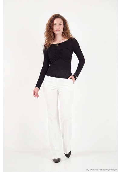 Lela Göğüs Drape Detaylı Kayık Yaka Bluz Kadın Bluz 5867117 Siyah