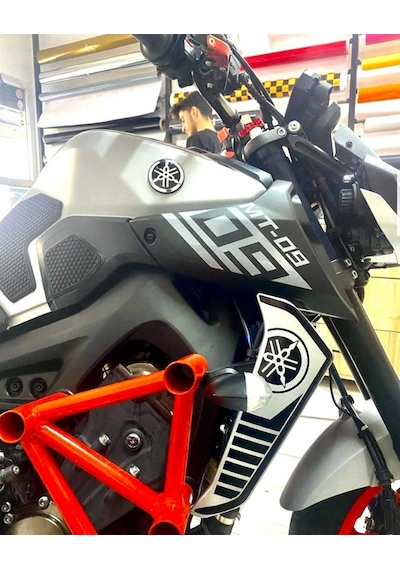 Yamaha MT-09 Sticker