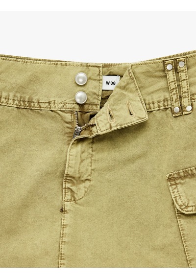 Koton Normal Bel Cep Detaylı Düğmeli Pamuklu Denim Kargo Cepli Carpenter Mini Şort Etek Haki 7wal70006mw