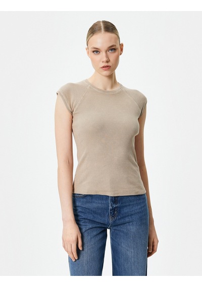 Koton Kap Kol Bisiklet Yaka Tişört Pamuklu Ribanalı Slim Fit Bej 4sak50458ek 4SAK50458EK050 Ekru Koton Kap Kol Bisiklet Yaka Tişört Pamuklu Ribanalı Slim Fit Bej 4sak50458ek 4SAK50458EK050 Ekru