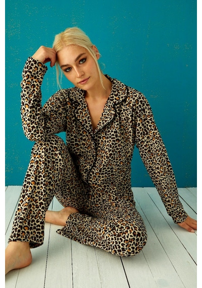 Nisanca Kışlık Düğmeli Ekose Desen Yılbaşı Temalı Kadın Süet Pijama Takımı Leopar
