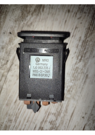 Dörtlü Flaşör Düğmesi 1J0953235J Volkswagen Golf 4 Bora