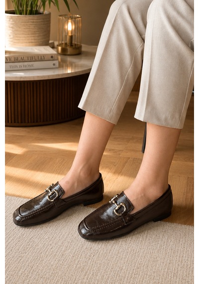 Kadın Loafer Makosen Metal Tokalı Rugan Günlük Ayakkabı Kahverengi