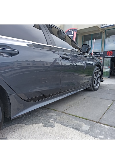 Honda Civic Fe1 Uyumlu 2022+ Piano Black Kapı Alt Çıtası