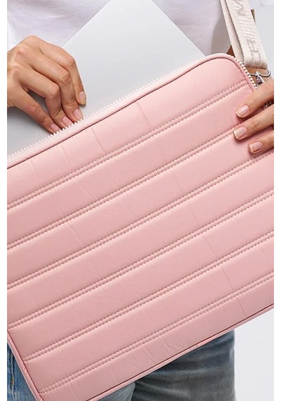 Mussen Laptop Kılıfı Su Geçirmez Macbook Neo Air Pro 13-14 İnç Pembe Pembe