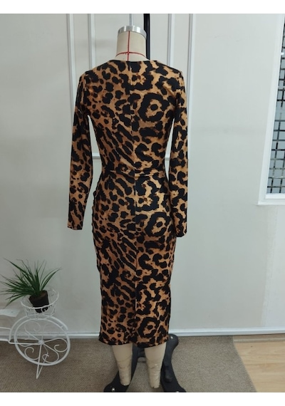 Kadın Uzun Kollu Dantel Yakalı Arkadan Yırtmaçlı Desenli Midi Elbise Leopar