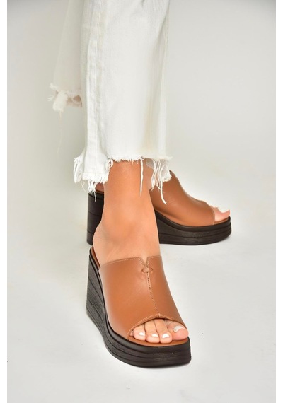 Fox Shoes P555961203 Taba Hakiki Deri Dolgu Topuklu Kadın Terlik Taba-hakiki Deri Taba