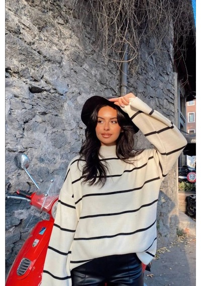 Nimas Kadın Beyaz Oversize Çizgili Yarım Balıkçı Yaka Triko Kazak, Çizgili Kazak Beyaz - 569674398 Beyaz