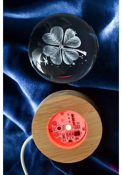 4 Yapraklı Yonca Figürlü Kristal Cam Küre Gece Lambası - Ahşap Kaideli Işıklı Dekoratif Hediye Dekoratif Gece Lambası Çok Renkli 4 Yapraklı Yonca Figürlü Kristal Cam Küre Gece Lambası - Ahşap Kaideli Işıklı Dekoratif Hediye Dekoratif Gece Lambası Çok Renkli