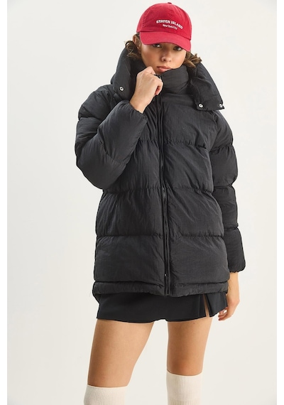 Shade Kadın Kapüşonlu Cep Detaylı Astarlı Oversize Krinkıl Şişme Mont 60283684 - Siyah