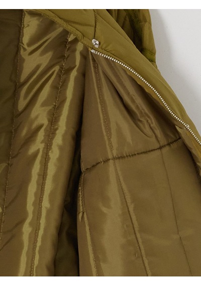 Lcw Modest Yeşil Dik Yaka Oversize Kadın Şişme Mont