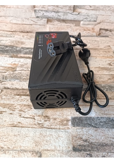 Elektrikli Bisiklet Şarj Cihazı 72v 20ah 6 Batarya Dolum Gösterg