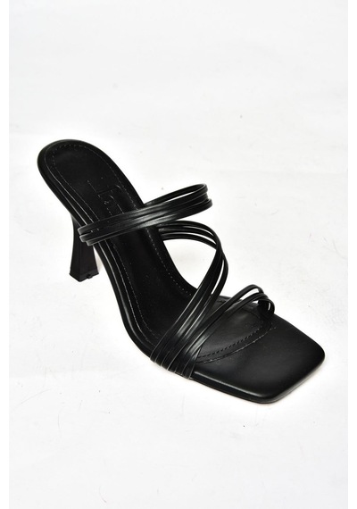 Fox Shoes S590033709 Siyah İnce Topuklu Kadın Terlik Siyah