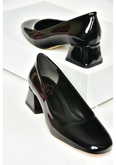 Fox Shoes T752827008 Siyah Rugan Alçak Topuklu Kadın Ayakkabı Siyah