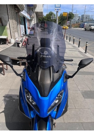 Zeus Motor 2020-2025 Yamaha Tmax 560 Uyumlu Ön Cam Koyu Füme
