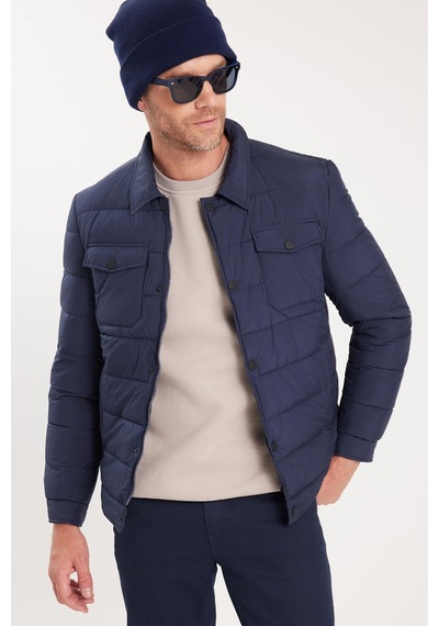 Tudors Erkek Regular Fit Klasik Kesim Çift Cepli Çıtçıt Kapamalı Koyu Mavi Mont-41601 Koyu Mavi Tudors Erkek Regular Fit Klasik Kesim Çift Cepli Çıtçıt Kapamalı Koyu Mavi Mont-41601 Koyu Mavi