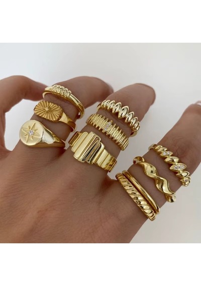 Girift Vintage Yonna 10 Adet Gold Yüzük Seti Altın
