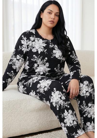 Siyah İnci Düğmeli Pamuklu Likralı Büyük Beden Battal Boy Örme Pijama Takım 26240930 Çok Renkli Siyah İnci Düğmeli Pamuklu Likralı Büyük Beden Battal Boy Örme Pijama Takım 26240930 Çok Renkli