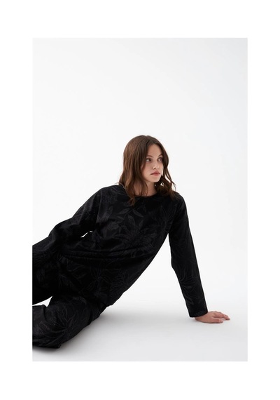 İkikareshop Kadın Oversize Siyah Çiçek Desenli Pamuklu Kalın Pijama Takımı Çok Renkli
