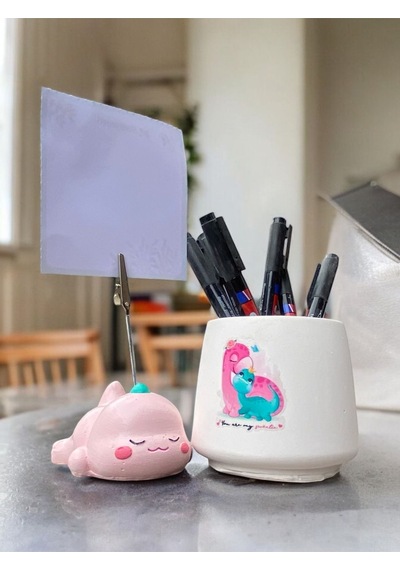 Sevimli Yorgun Pembe Dinozor Temalı Set Fotoğraf Not Tutacağı Ve Dino Baskılı Kalemlik Hediyelikl Pembe