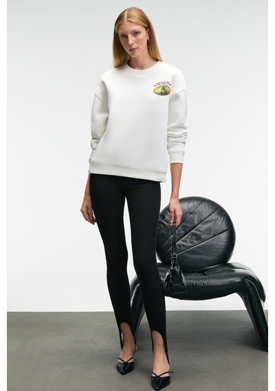 Grımelange Vıstara Kadın Nakış Detaylı Yuvarlak Yaka Regular Fit Beyaz Sweatshirt Beyaz
