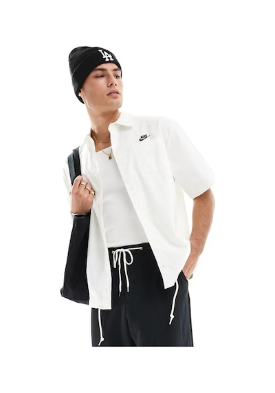 Nike Club Woven Loose Fit Short Sleeve Shirt İn White Erkek Bol Kesim Dokuma Kısa Kollu Spor Gömlek Beyaz Beyaz Nike Club Woven Loose Fit Short Sleeve Shirt İn White Erkek Bol Kesim Dokuma Kısa Kollu Spor Gömlek Beyaz Beyaz