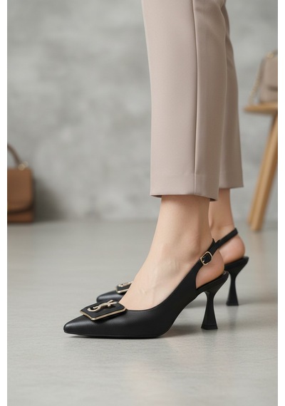 Enoch Kadın Işıltılı Taşlı Kare Toka Detaylı İnce Topuklu Slingback Ayakkabı Sıyah
