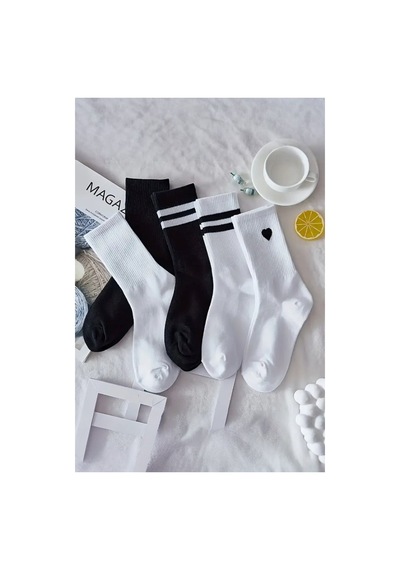 Hitit Socks Kadın 5 Çift Kalp Ve Çizgili Kolej Çorap Siyah Beyaz