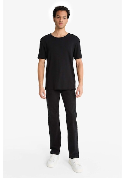 Defacto Slim Fit Dar Kesim Bisiklet Yaka Ribana Kısa Kollu Tişört F9535ax25hsbk81 SIYAH Defacto Slim Fit Dar Kesim Bisiklet Yaka Ribana Kısa Kollu Tişört F9535ax25hsbk81 SIYAH