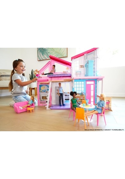 Barbie'Nin Malibu Evi. Dönüşüm Özellikli. 25'Ten Fazla Parçalı Ve