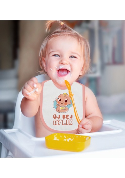 BK Kids Üj Bej Aylık Tasarımlı Pembe Bebek Mama Önlüğü-1 Bej