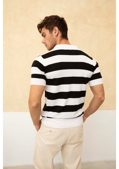 Tarz Cool Renk Bloklu Polo Yaka Triko T-shirt Siyah - Beyaz