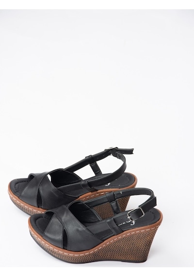 Fox Shoes Siyah Dolgu Topuklu Kadın Ayakkabı K674041309