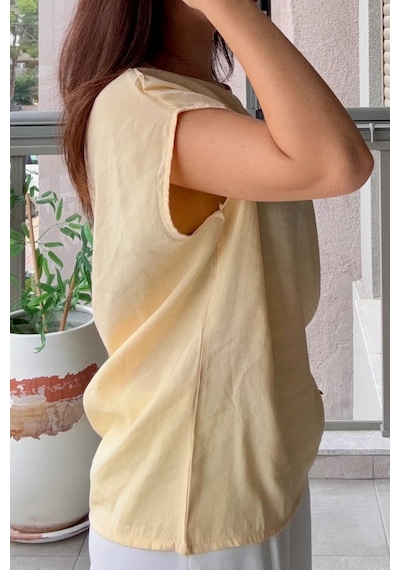 Bb Butik Basic Tasarım Dokuma Modal Kumaş Kolsuz Bluz Rahat Kalıp Modern Kadın Bluz My3535 Sarı Bb Butik Basic Tasarım Dokuma Modal Kumaş Kolsuz Bluz Rahat Kalıp Modern Kadın Bluz My3535 Sarı