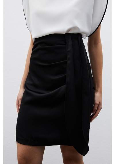 Sateen Kuşaklı Mini Etek - Siyah
