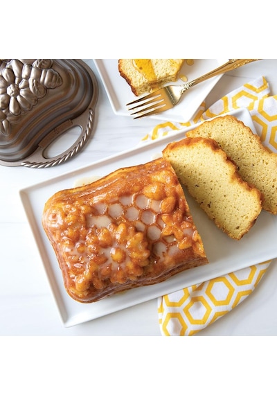 Nordicware Bal Peteği Kek Kalıbı - Platin