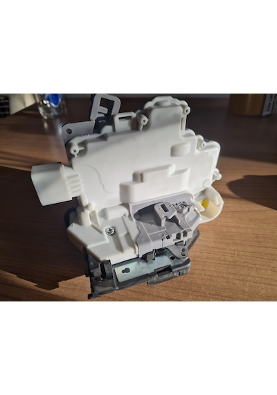 Passat B6 Passat 2005-2010 Kapı Kilidi Ön Sol