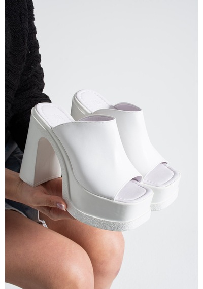 Dabab Shoes Monelıa Kadın Beyaz 13 Cm Platform Topuklu Önü Açık Kalın Topuklu Terlik Sandalet Dabab Shoes Monelıa Kadın Beyaz 13 Cm Platform Topuklu Önü Açık Kalın Topuklu Terlik Sandalet