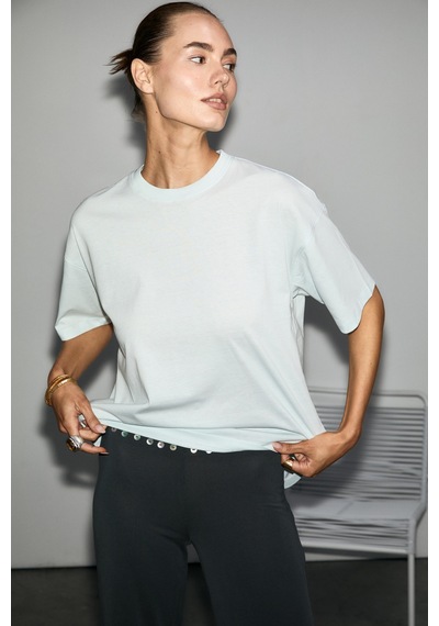 Grımelange Lagertha Kadın %100 Organik Pamuklu Kalın Dokulu Oversize Fit Yuvarlak Yakalı Açık Mavi T